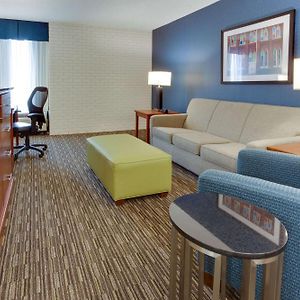 Queen Suite